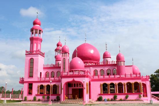 Nhà thờ Hồi giáo màu hồng nổi tiếng Philippines