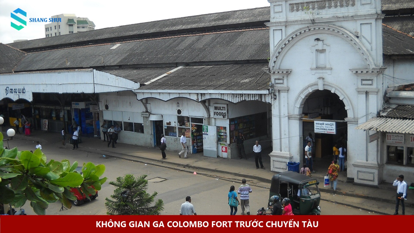 Không gian ga Colombo Fort trước chuyến tàu
