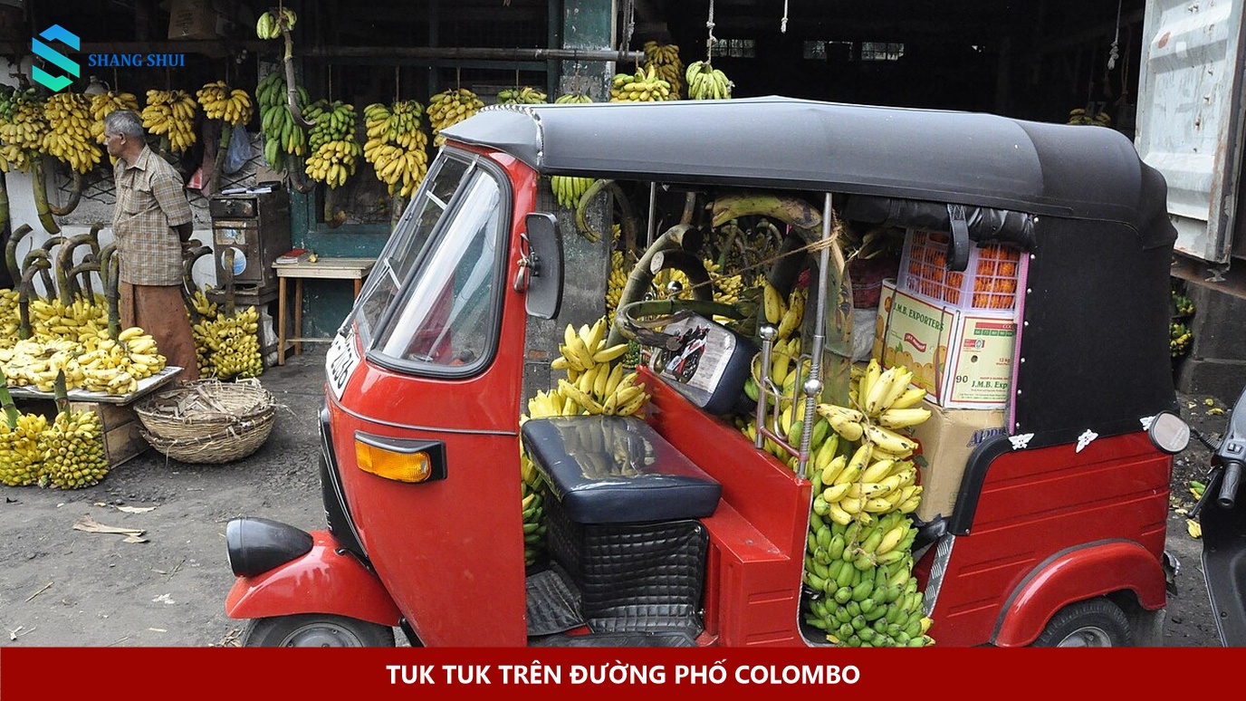 Tuk tuk trên đường phố Colombo